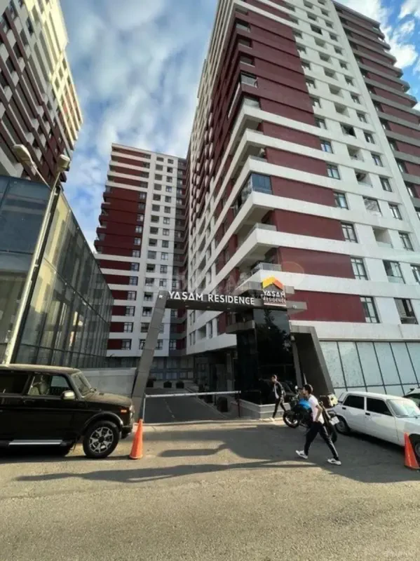 Satılır 2 otaqlı mənzil 82 m²