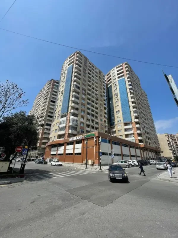 Satılır 2 otaqlı mənzil 86 m²
