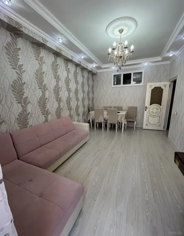 Kirayə verilir 2 otaqlı mənzil 65 m²
