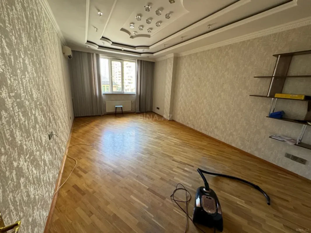 Kirayə verilir 2 otaqlı mənzil 80 m²