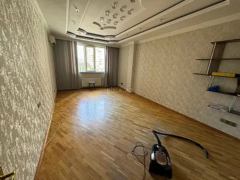 Kirayə verilir 2 otaqlı mənzil 80 m² — Bakı 2 otaq 80.00 m²