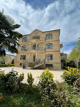Kirayə verilir 10 otaqlı həyət evi 800 m² — Bakı, Badamdar 10 otaq 800.00 m²