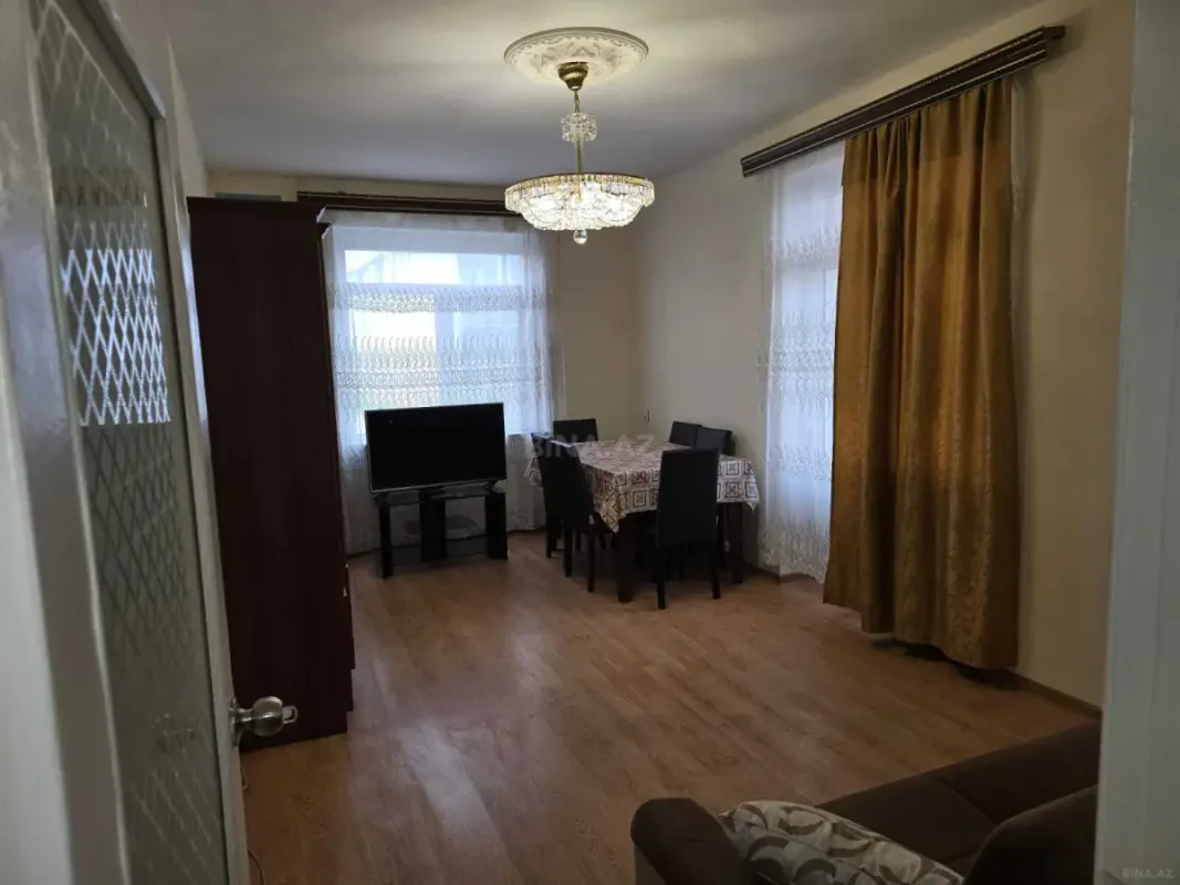 Kirayə verilir 2 otaqlı mənzil 50 m²