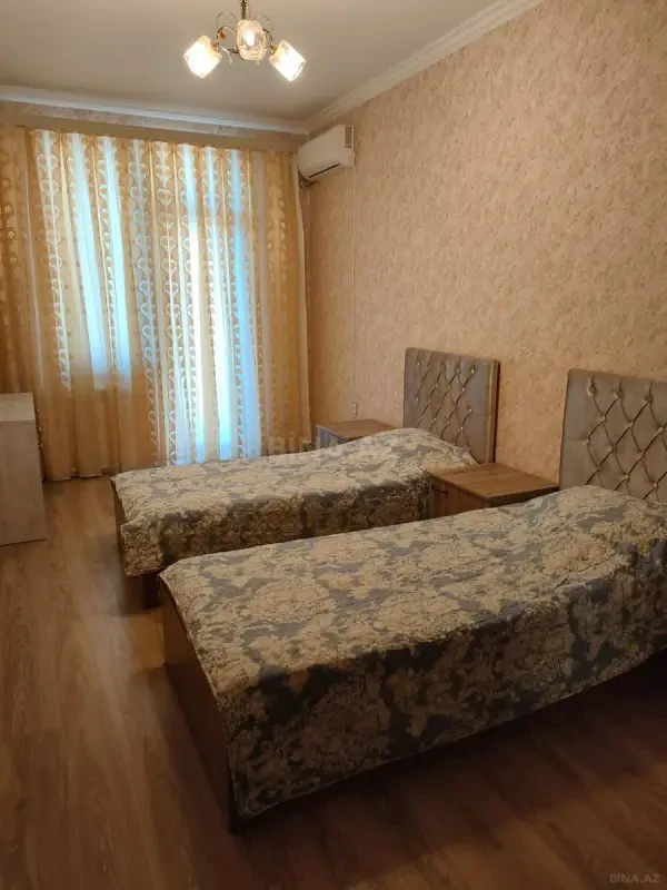 Kirayə verilir 3 otaqlı mənzil 120 m²
