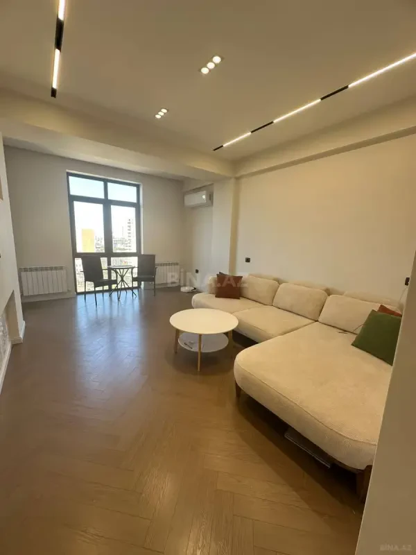 Kirayə verilir 2 otaqlı mənzil 80 m²