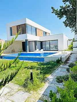 Kirayə verilir 4 otaqlı həyət evi 150 m² — Bakı, Şüvəlan 4 otaq 150.00 m²