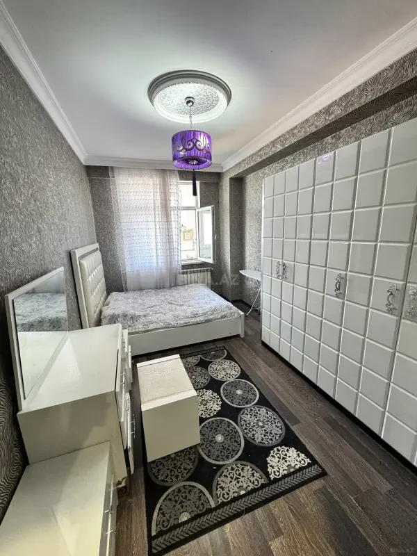 Kirayə verilir 2 otaqlı mənzil 70 m²
