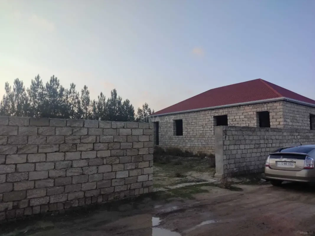 Satılır 5 otaqlı həyət evi 140 m²