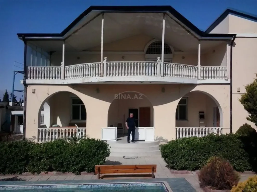 Kirayə verilir 5 otaqlı həyət evi 400 m²