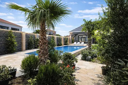 Kirayə verilir 4 otaqlı həyət evi 220 m² — Bakı, Mərdəkan 4 otaq 220.00 m²