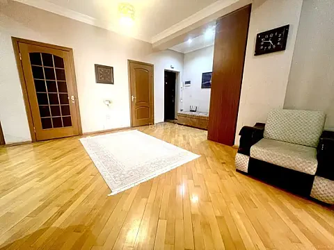Satılır 3 otaqlı mənzil 128 m² — Bakı, Nərimanov 3 otaq 128.00 m²