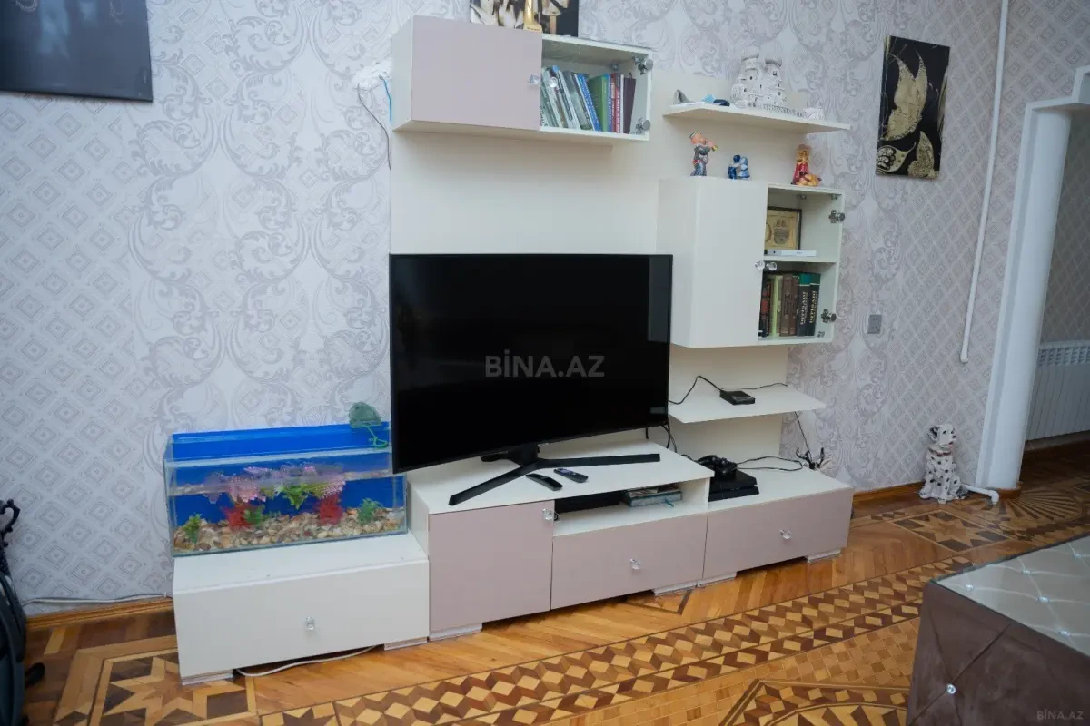 Satılır 5 otaqlı mənzil 125 m²