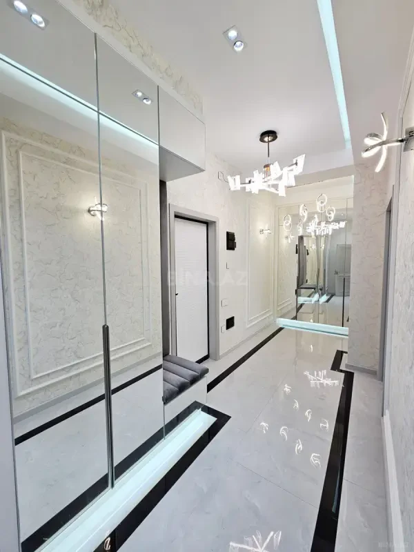 Satılır 2 otaqlı mənzil 85 m²