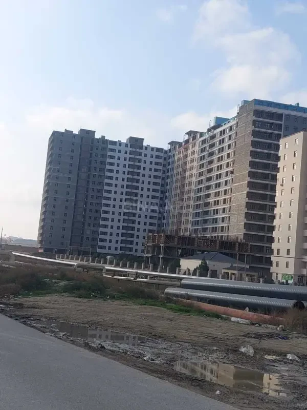 Satılır 2 otaqlı mənzil 77.3 m²