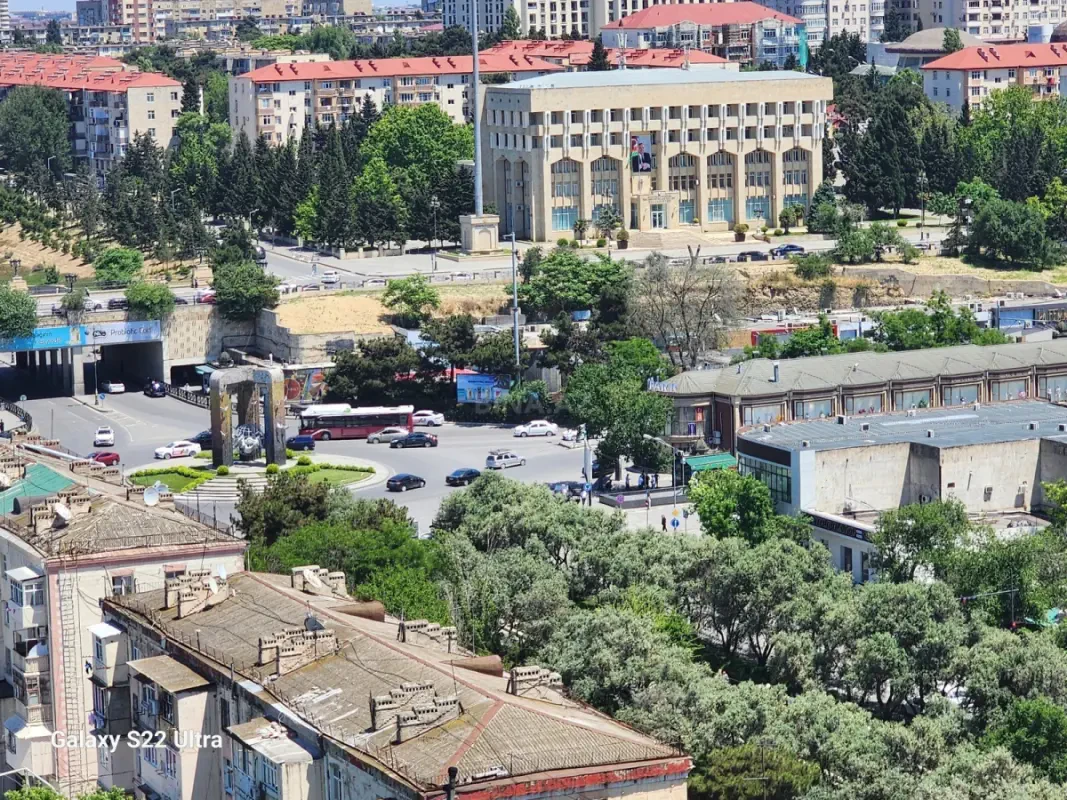 Satılır 2 otaqlı mənzil 91 m²