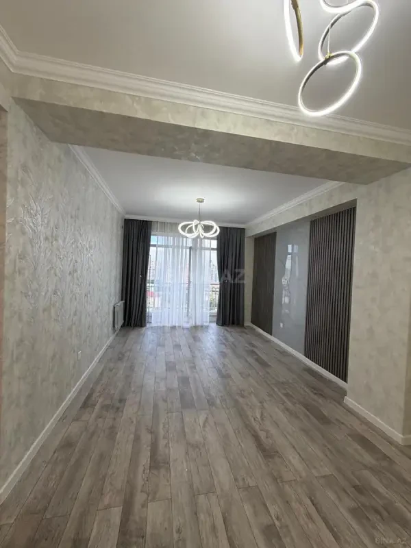 Satılır 2 otaqlı mənzil 77 m²