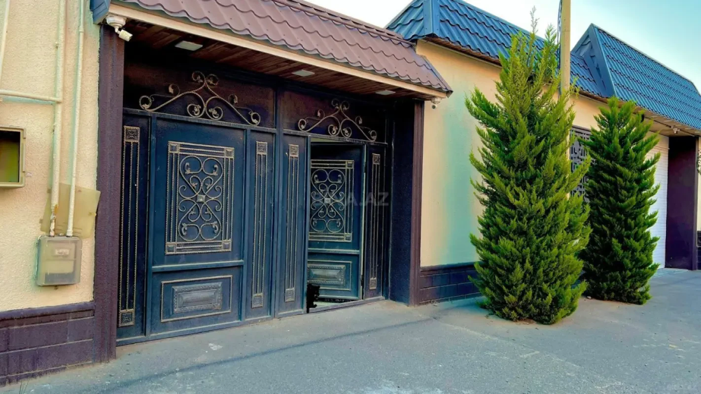 Satılır 3 otaqlı həyət evi 130 m²