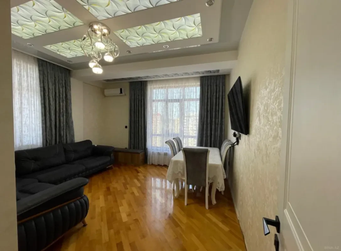 Kirayə verilir 3 otaqlı mənzil 120 m²