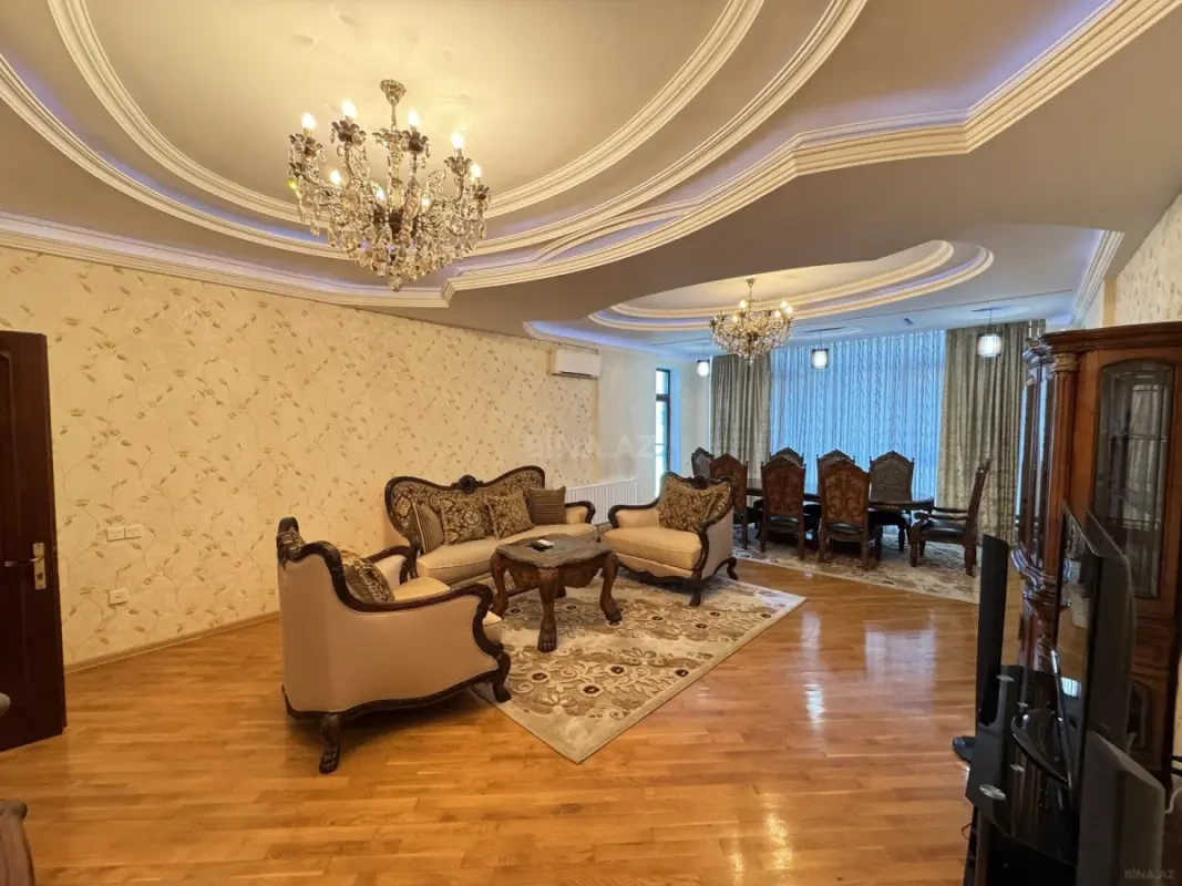 Kirayə verilir 3 otaqlı mənzil 215 m²