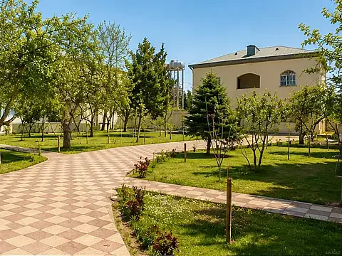 Kirayə verilir 4 otaqlı həyət evi 285 m² — Bakı, Novxanı 4 otaq 285.00 m²