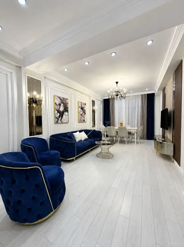 Satılır 3 otaqlı mənzil 112 m²
