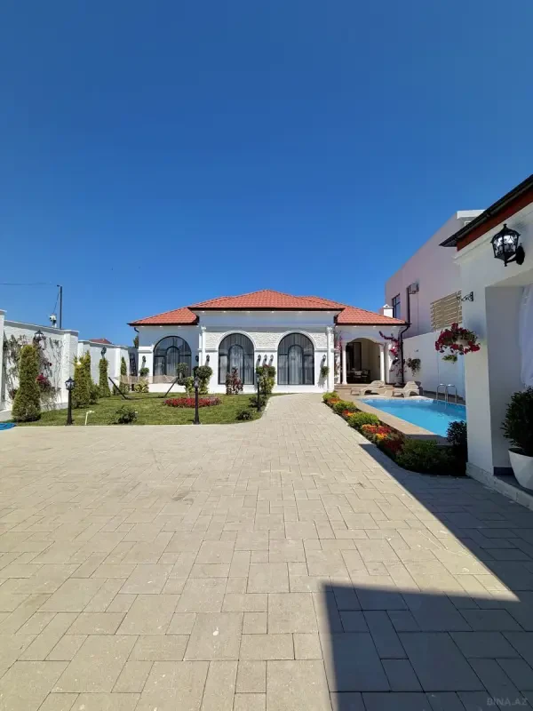 Satılır 4 otaqlı həyət evi 180 m²