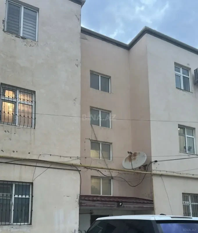 Satılır 3 otaqlı mənzil 105 m²