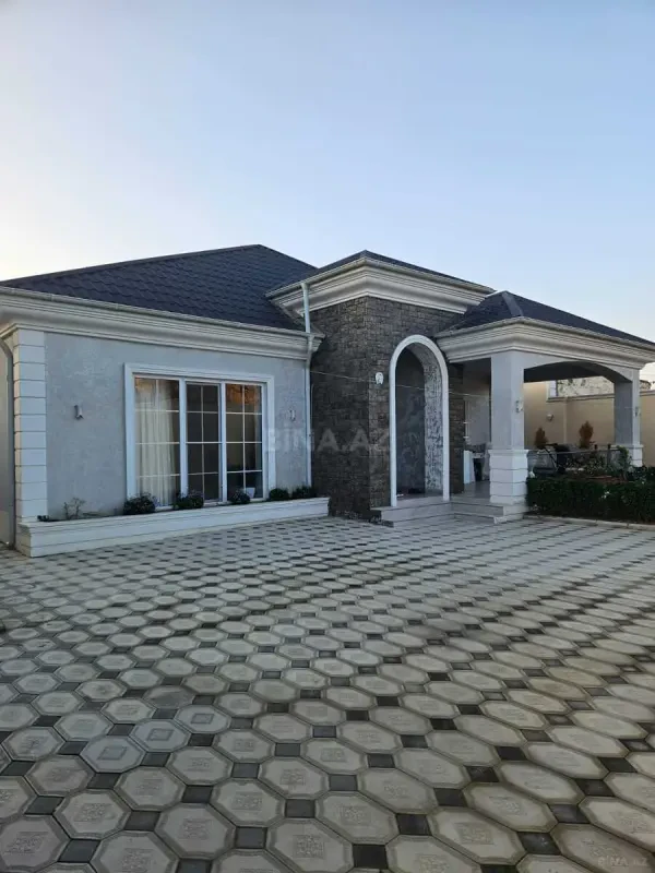 Satılır 4 otaqlı həyət evi 180 m²