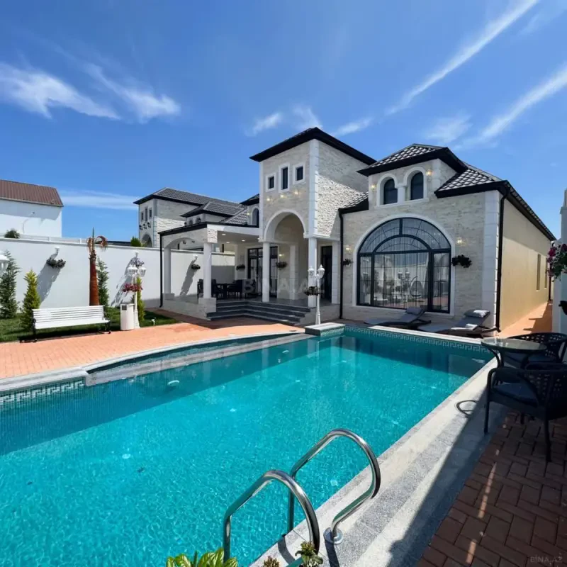 Satılır 5 otaqlı həyət evi 230 m²