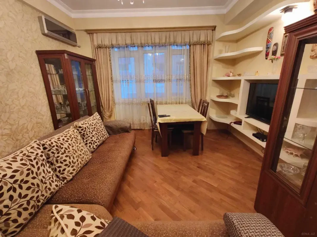 Kirayə verilir 2 otaqlı mənzil 55 m²