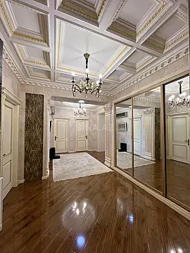 Satılır 3 otaqlı mənzil 152 m² — Bakı 3 otaq 152.00 m²