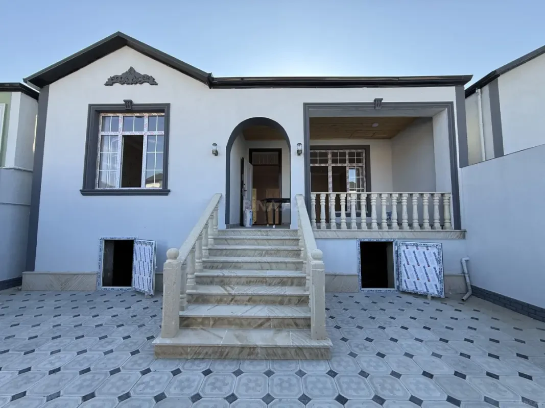 Satılır 3 otaqlı həyət evi 100 m²
