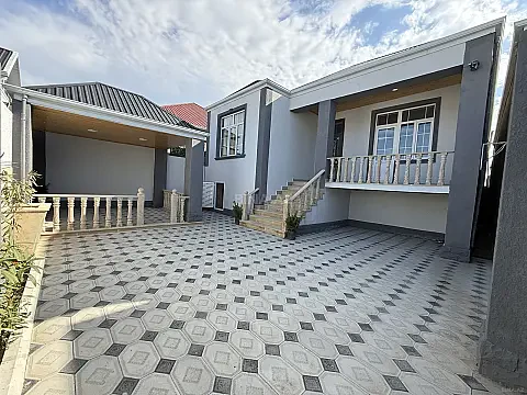 Satılır 4 otaqlı həyət evi 110 m² — Bakı 4 otaq 110.00 m²