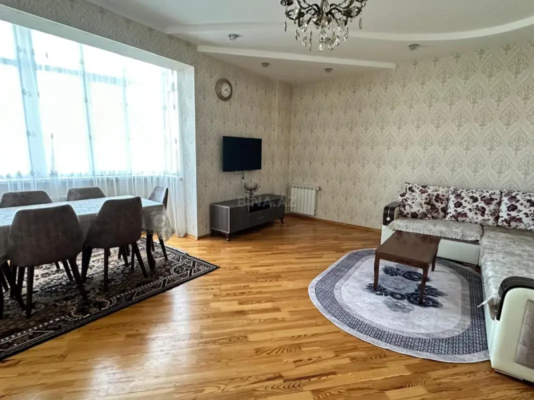 Satılır 3 otaqlı mənzil 120 m²