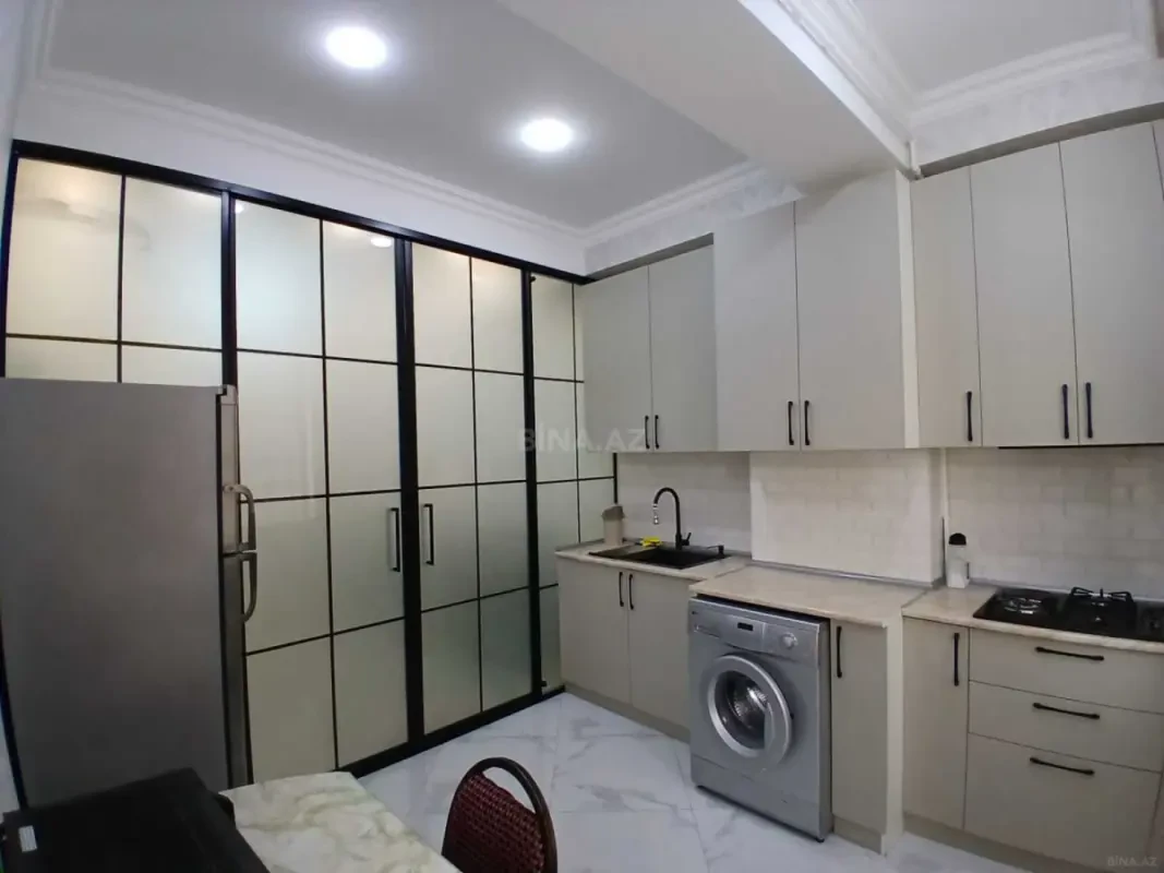 Kirayə verilir 2 otaqlı mənzil 75 m²