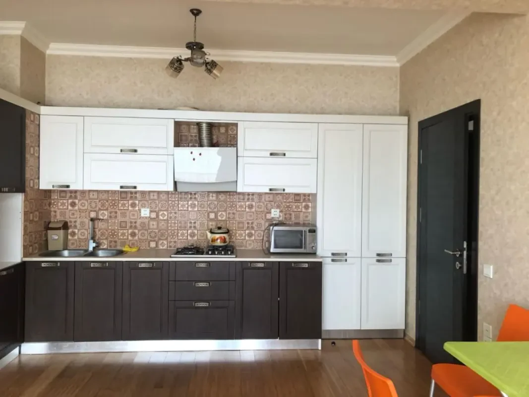 Kirayə verilir 2 otaqlı mənzil 56 m²