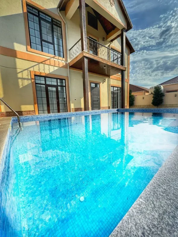 Kirayə verilir 5 otaqlı həyət evi 250 m²