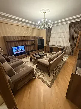 Satılır 2 otaqlı mənzil 62 m² — Bakı, İnşaatçılar 2 otaq 62.00 m²