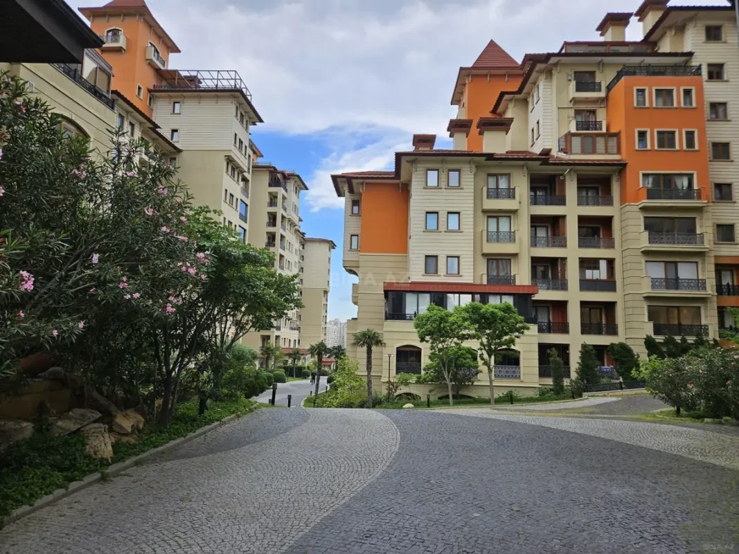 Kirayə verilir 3 otaqlı mənzil 150 m²