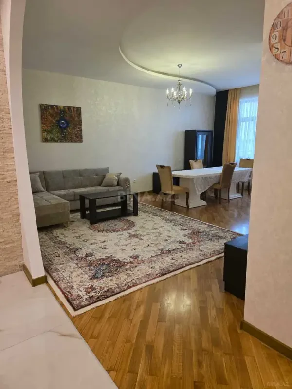 Kirayə verilir 3 otaqlı mənzil 120 m²