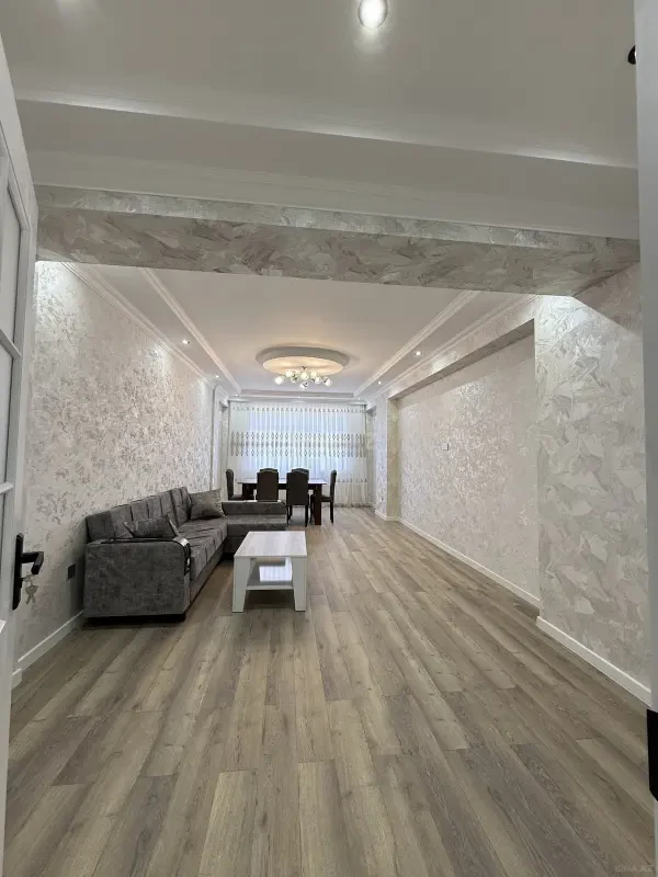 Kirayə verilir 3 otaqlı mənzil 130 m²