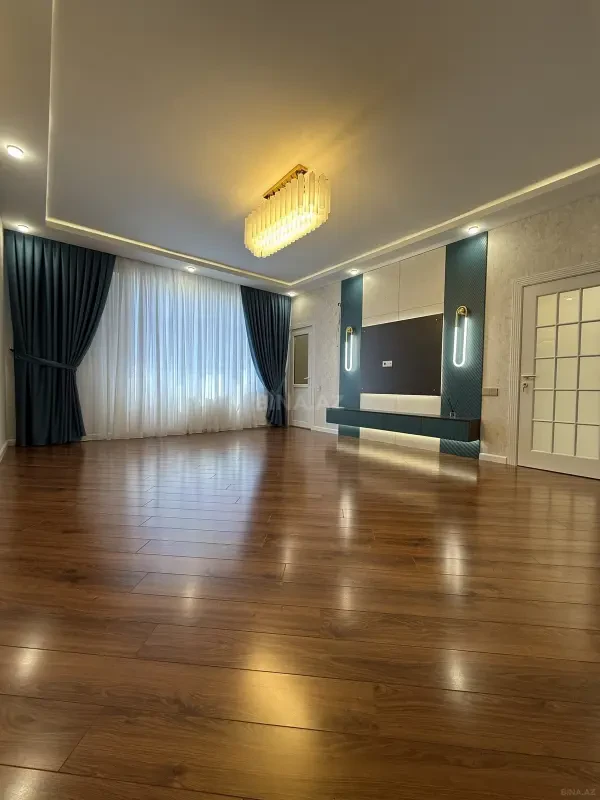 Satılır 2 otaqlı mənzil 86 m²