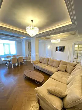 Kirayə verilir 2 otaqlı mənzil 128 m² — Bakı 2 otaq 128.00 m²