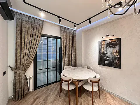 Satılır 2 otaqlı mənzil 55 m² — Bakı, Həzi Aslanov qəs. 2 otaq 55.00 m²
