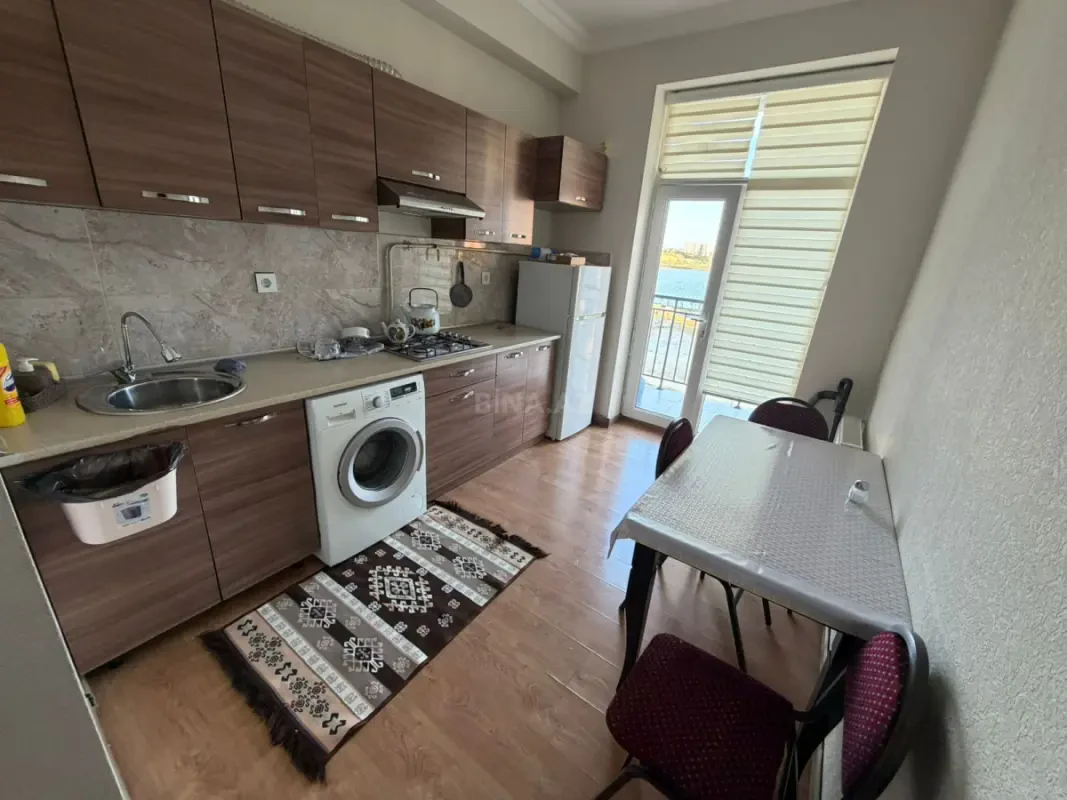 Kirayə verilir 2 otaqlı mənzil 65 m²