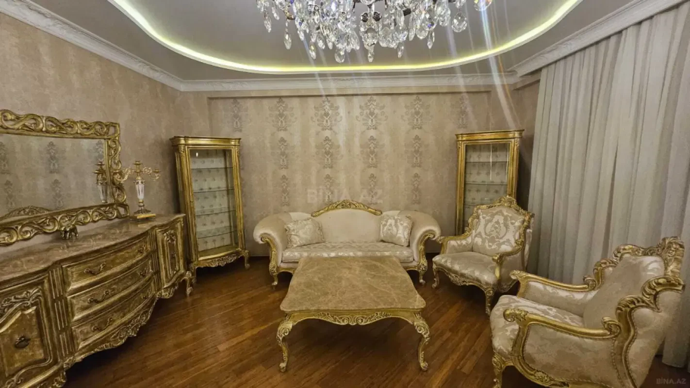 Kirayə verilir 3 otaqlı mənzil 135 m²