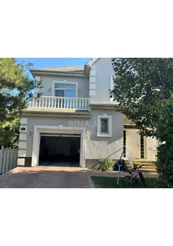Satılır 6 otaqlı həyət evi 242.8 m²