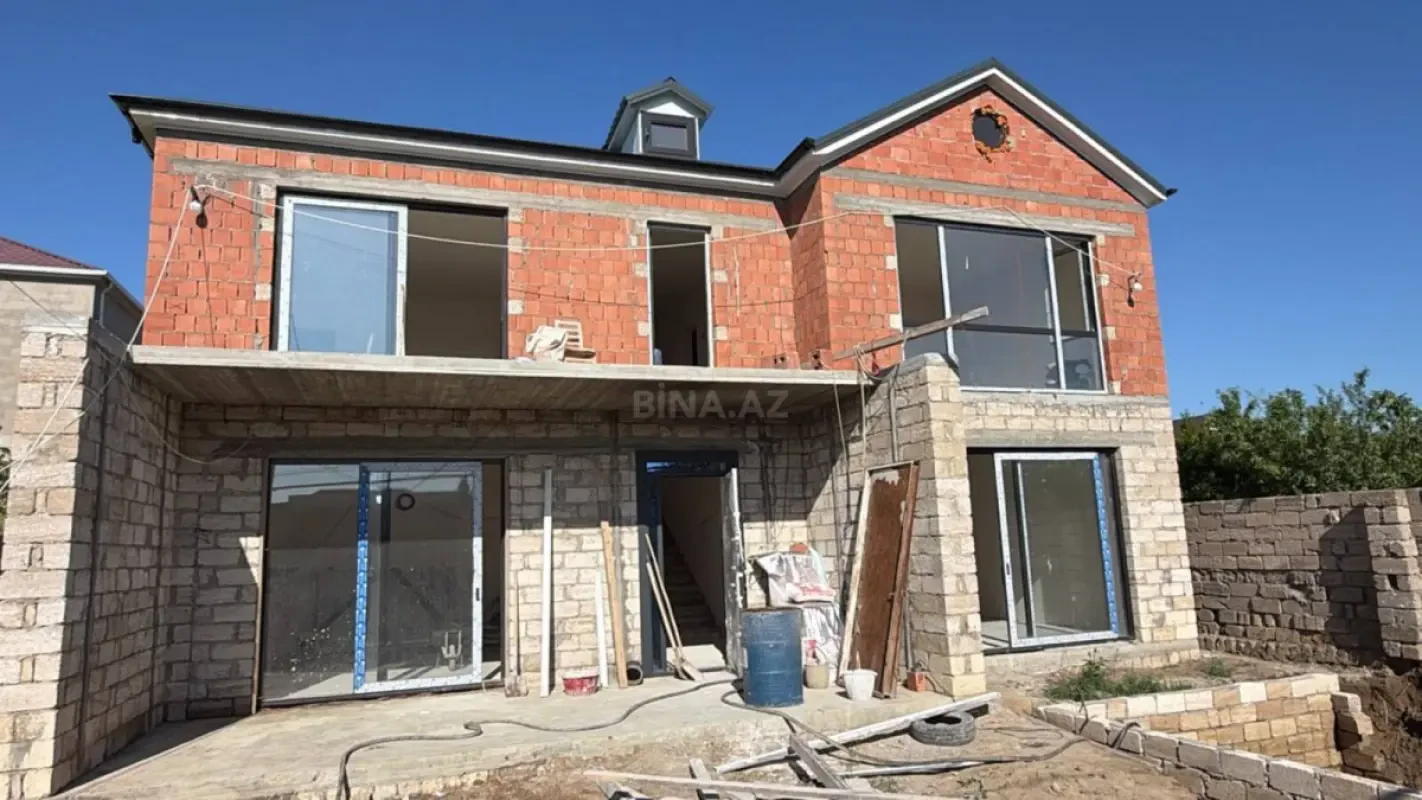 Satılır 4 otaqlı həyət evi 260 m²