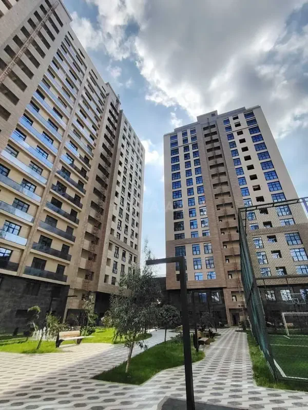 Kirayə verilir 3 otaqlı mənzil 125 m²