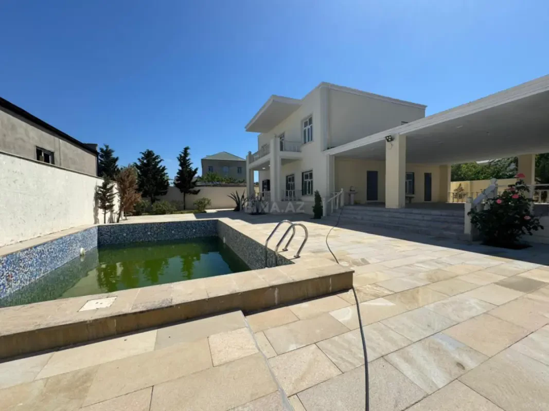 Satılır 5 otaqlı həyət evi 220 m²